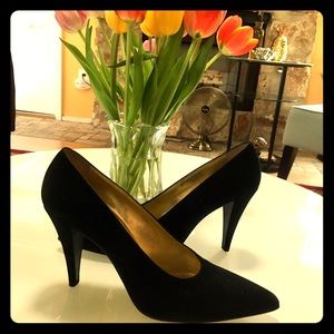 ISAAC MIZRAHI suede black pumps 9N